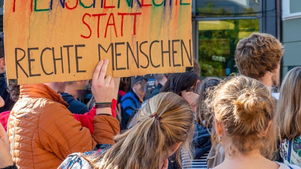 Demonstrierende Menschen